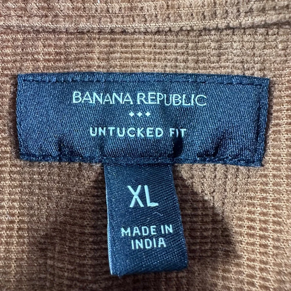 Banana Republic Button Down Shirt Mens XL Extra Large Corduroy Untucked Fit
